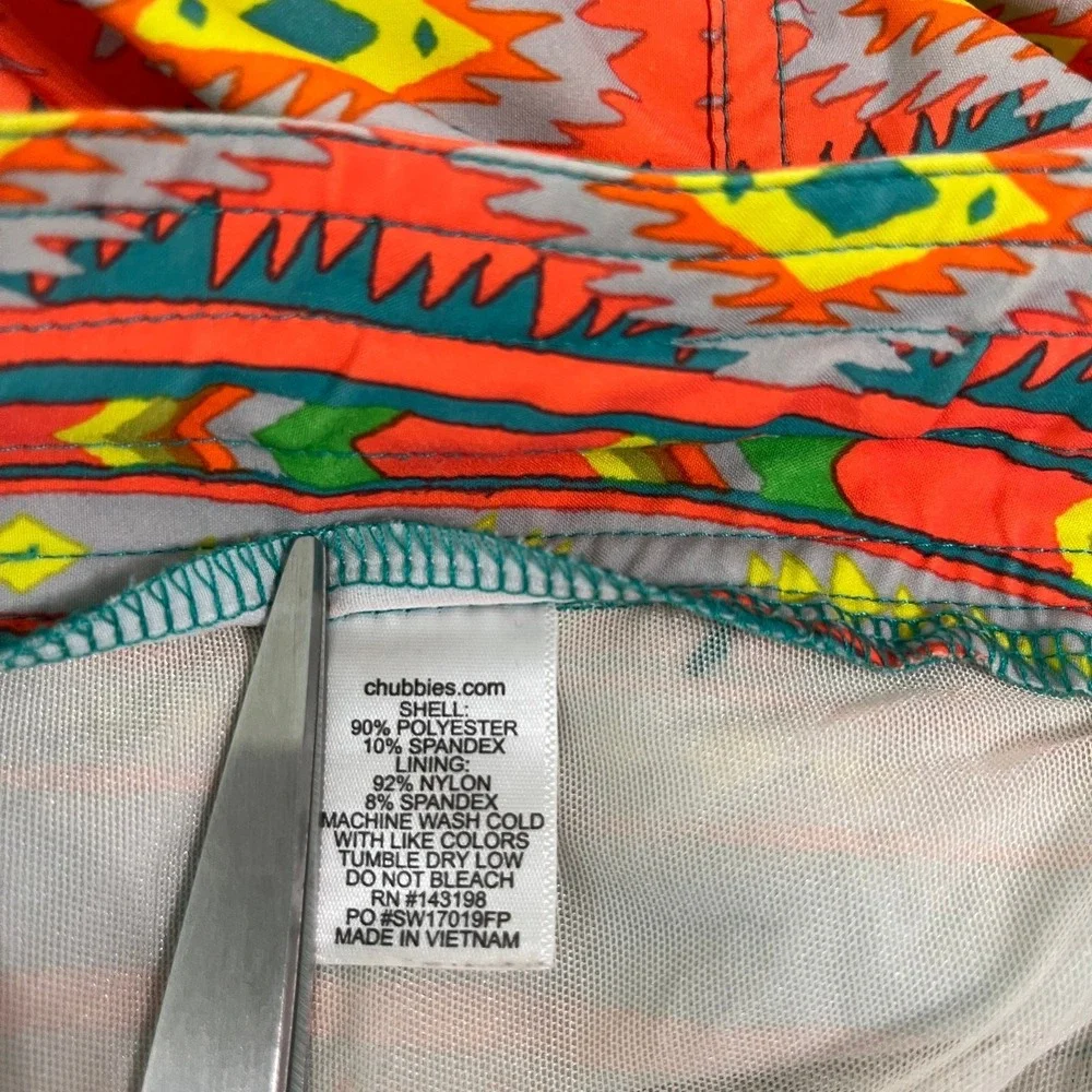 Chubbies Neon Aztec Hybrid Board Swim Shorts Mens Medium Multicolor Drawstring‎
